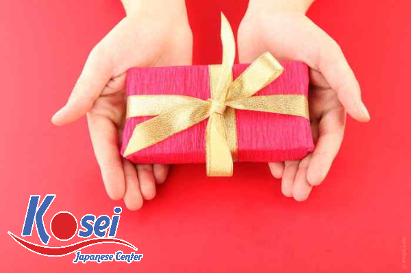Học tiếng Nhật qua bài hát Món quà プレゼント